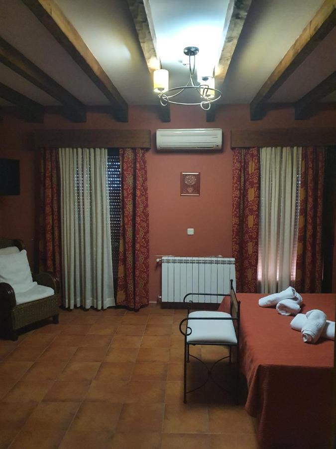 Hostal La Plata Oropesa Extérieur photo