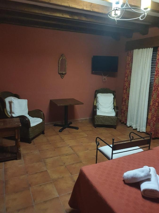 Hostal La Plata Oropesa Extérieur photo